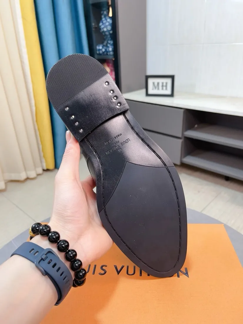 Men's shoes 💰540🌹🌹 [LV] Louis Vuitton's popular casual leather shoes 🎖Fashionable and elegant 🎖🎖Material: Original imported cowhide open edge beads, washed cowhide leather lining, original molded rubber outsole, high-end and classy, ​​elegant quality, instantly transforming into a handsome man ❤❤Standard\nNumber of sizes: 39-44, 38 45 46 customized